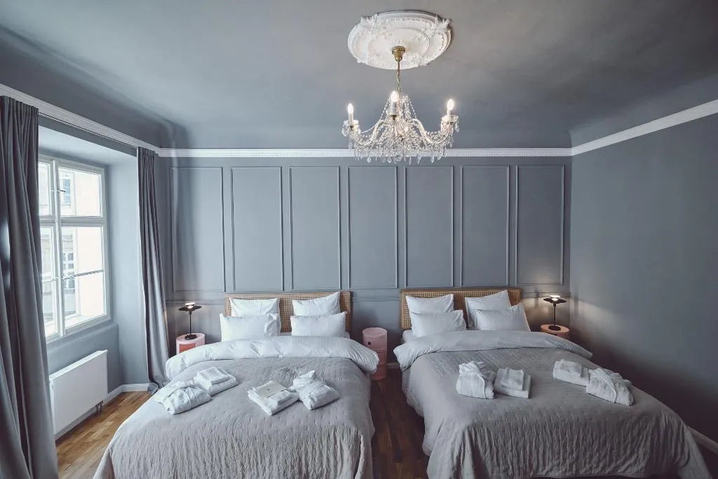 QUADRUPLE DELUXE Room, Domus Balthasar, Prague