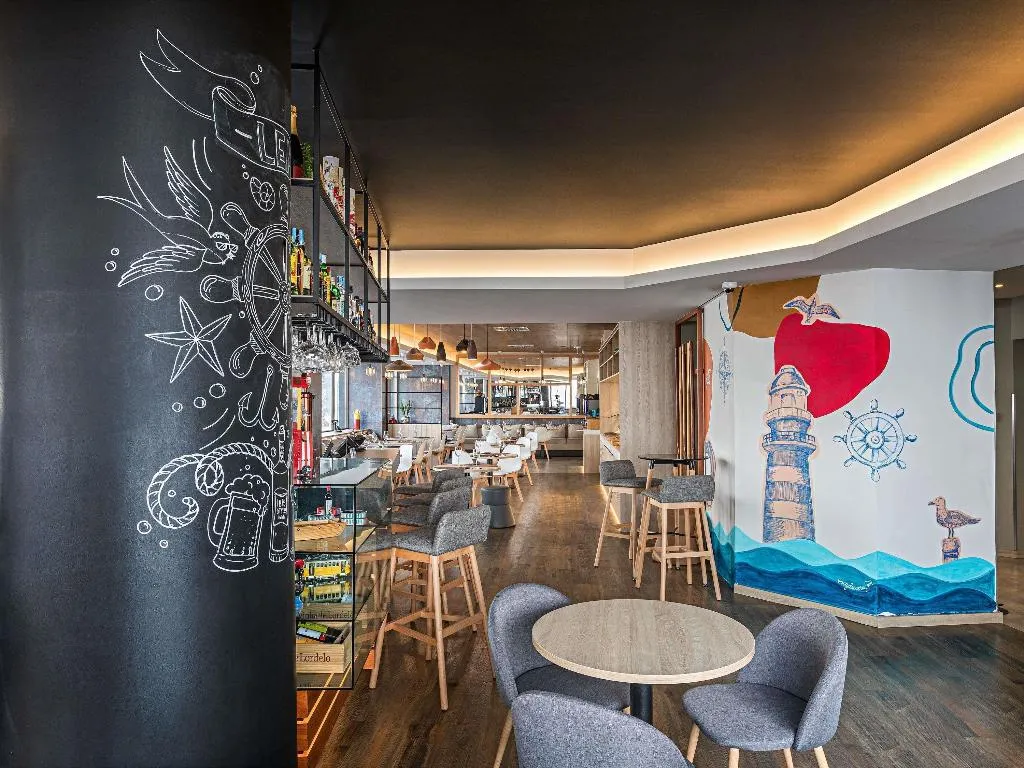 Bar, Ibis Styles Lisboa Centro Liberdade NE, Lisbon