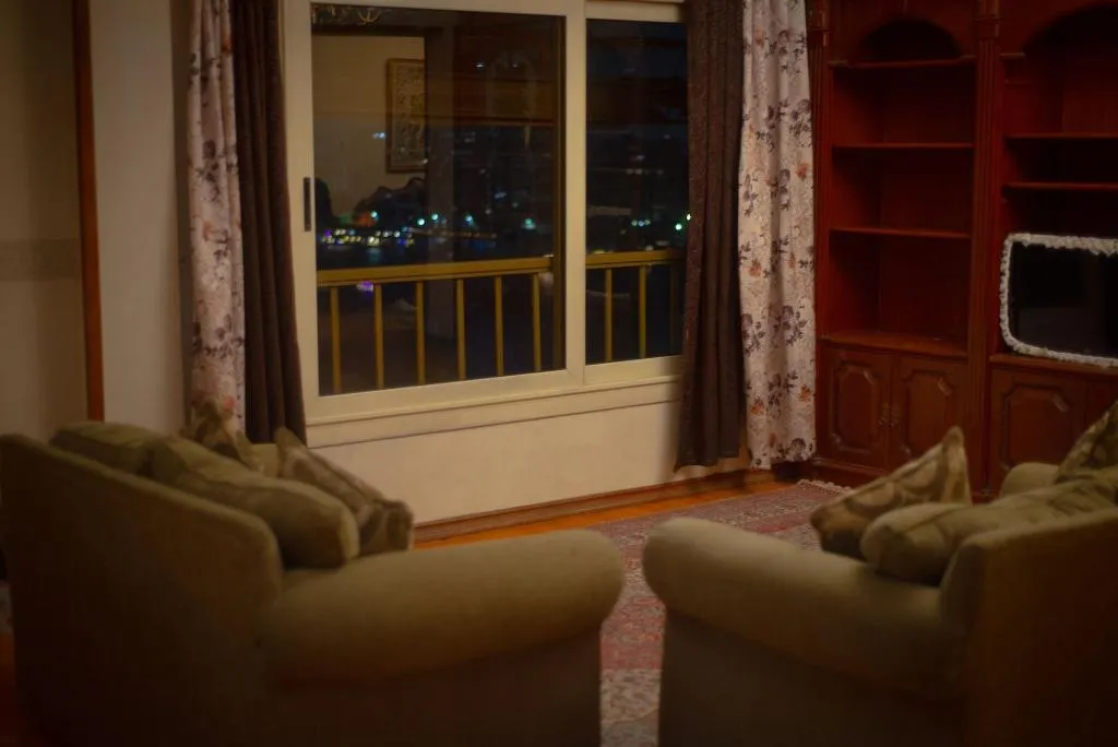 Room, Nile Sky Hotel and Suites, Cairo
