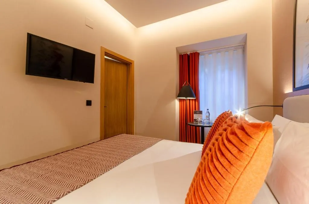 Double or Twin STANDARD Room, Rossio Plaza Hotel, Lisbon