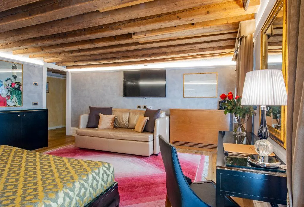 DOUBLE DELUXE Room, EGO' Residence Venice, Venice