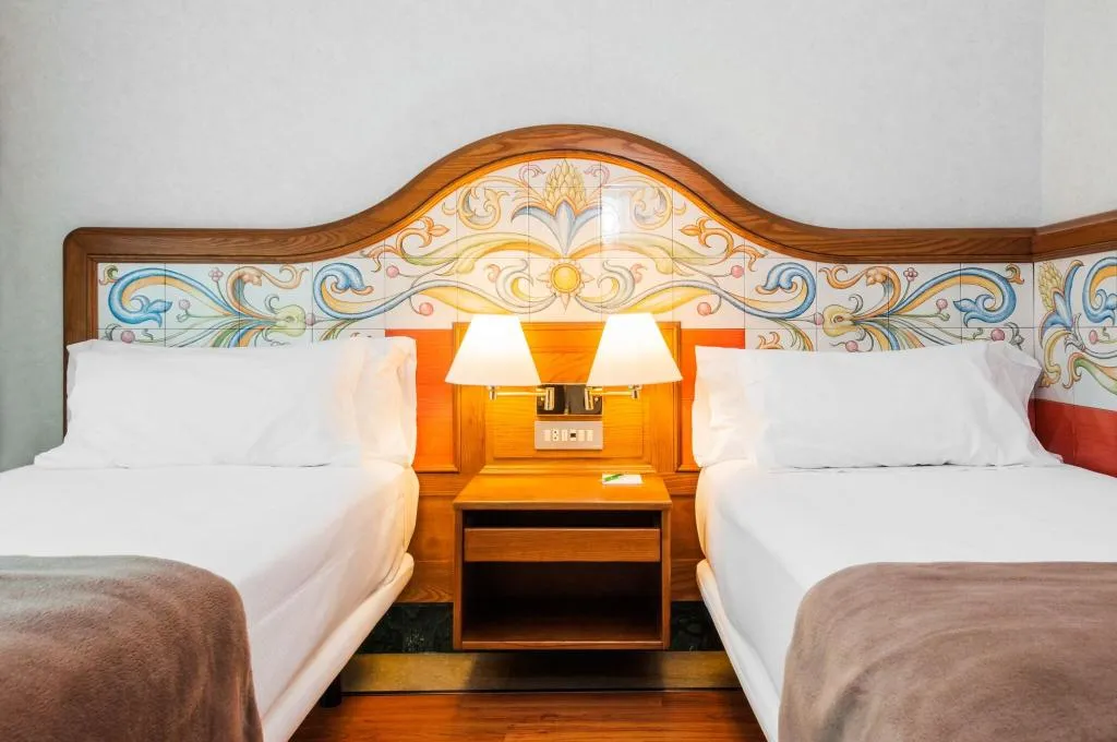 TWIN NON SMOKING Room, Hotel Julia, Madrid