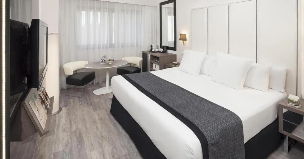 Room, Melia Lebreros, Seville