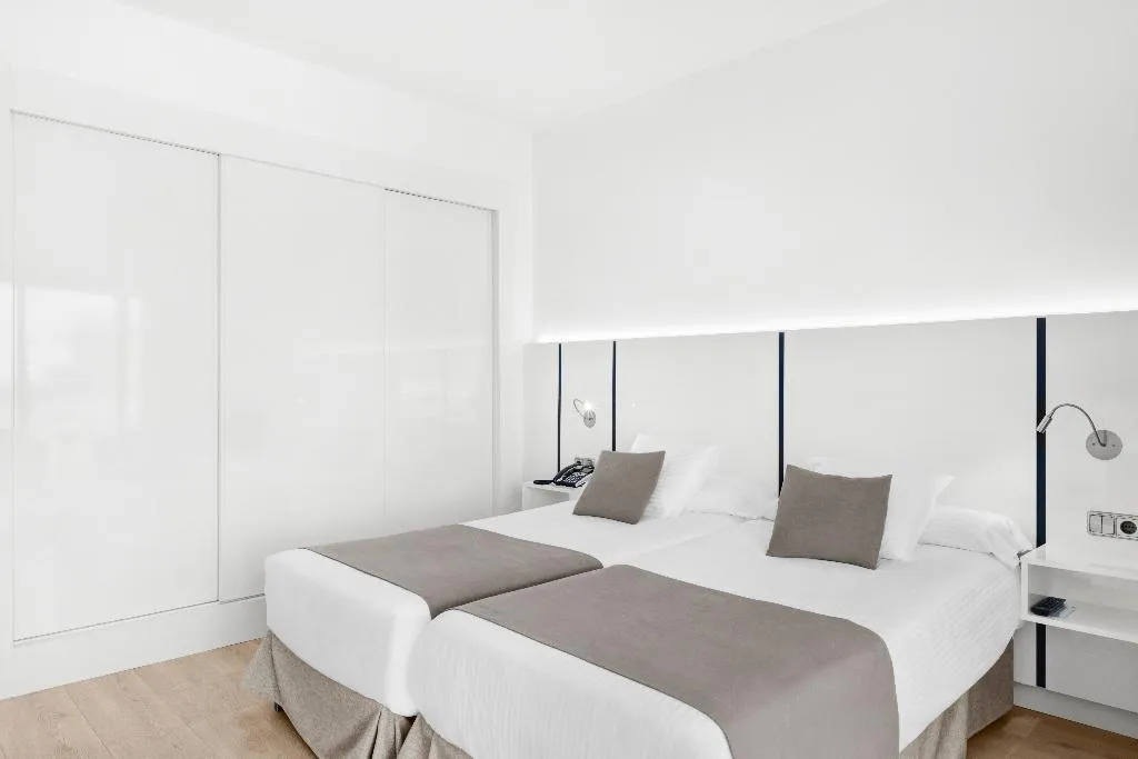 DOUBLE SINGLE USE STANDARD Room, THB El Cid, Majorca