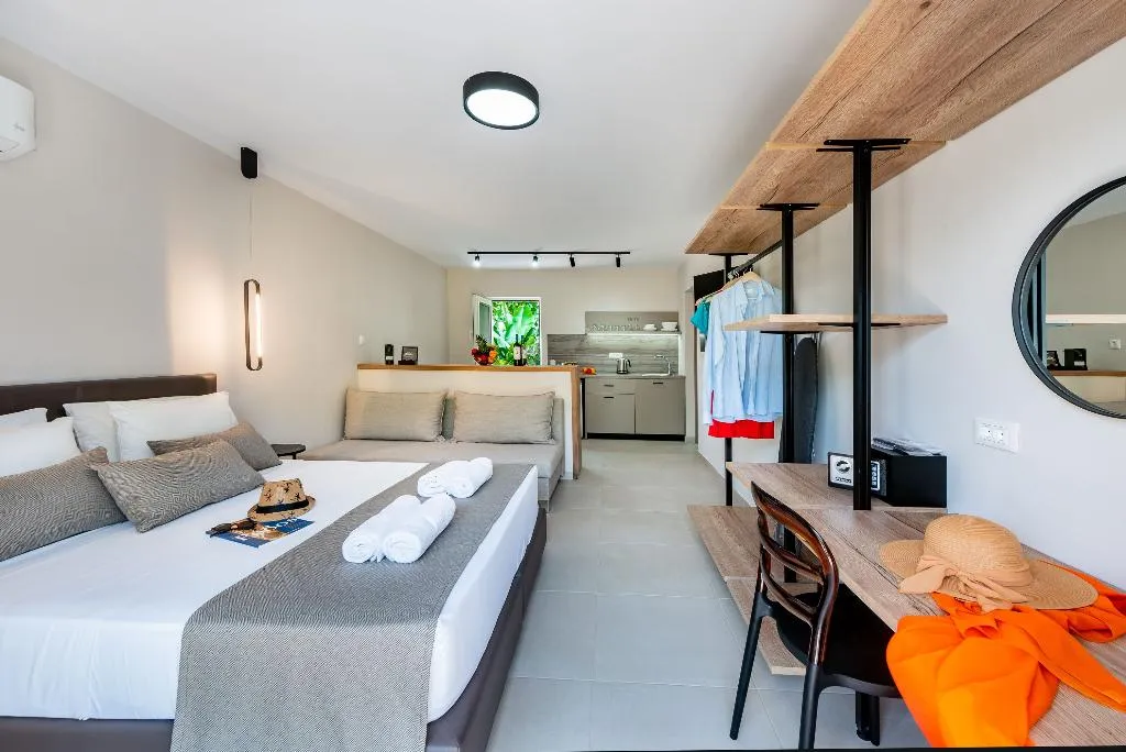 JUNIOR SUITE SUPERIOR WITH TERRACE Room, Sokrates Studios, Rhodes