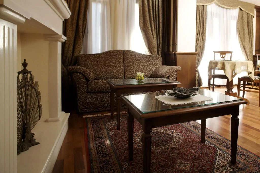 Lobby, Al Codega, Venice