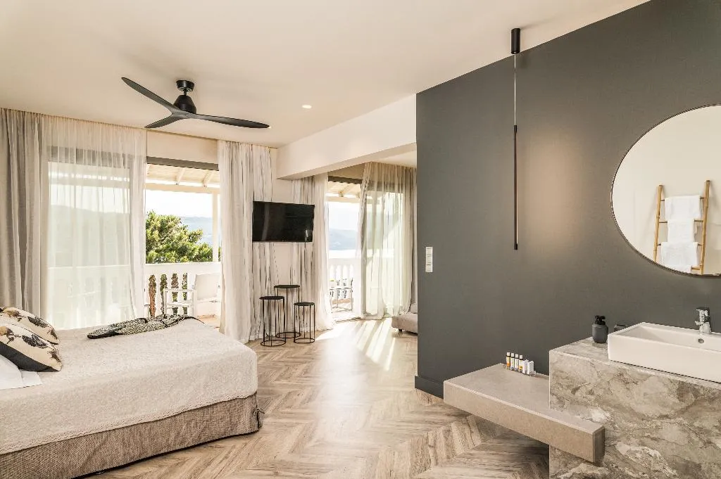 SUITE GRAND DELUXE Room, Ino Boutique Hotel & Suites, Samos