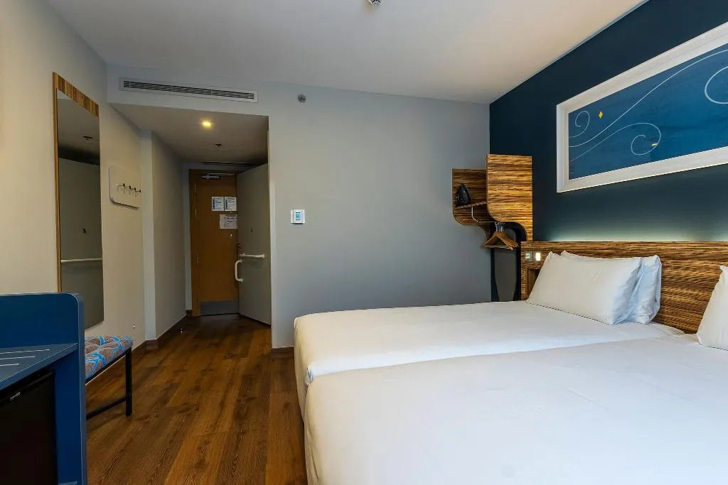 Room, Travelodge Barcelona Poblenou, Barcelona