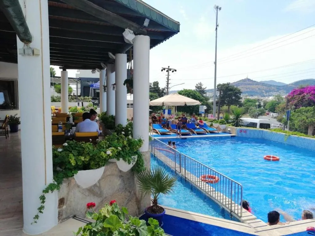 Pool, Eden, Bodrum