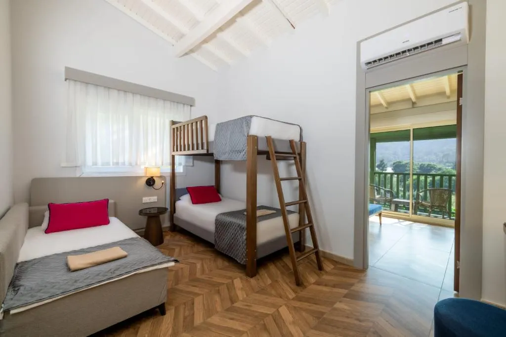 FAMILY ROOM BUNK BED Room, Crystal Flora Pearl Collection, Antalya
