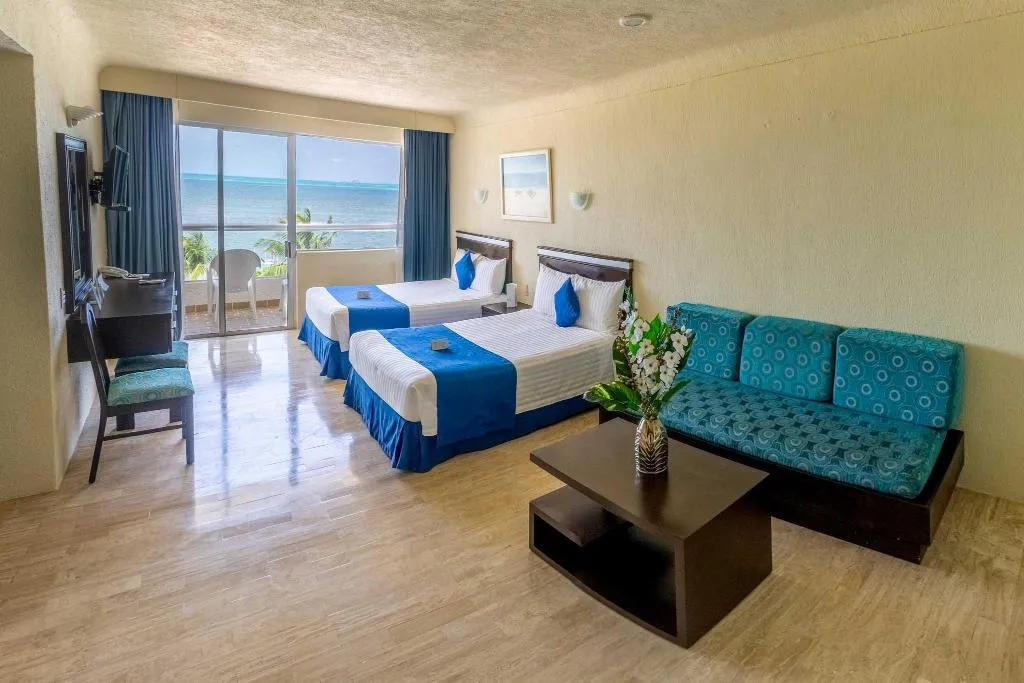 JUNIOR SUITE CAPACITY 3 Room, Aquamarina Beach, Cancun Area