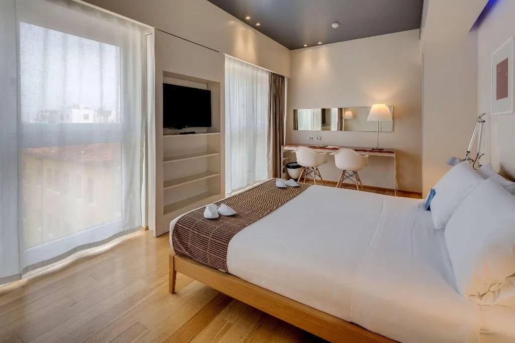 DOUBLE SUPERIOR QUEEN BED Room, Best Western Plus Hotel Bologna, Venice