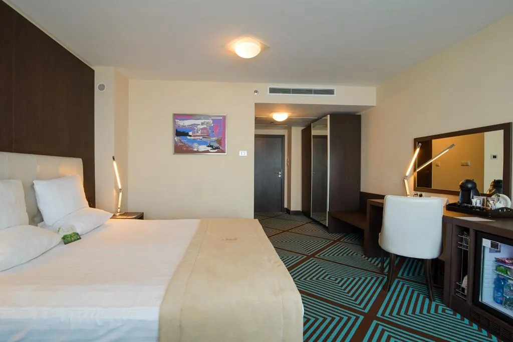 DOUBLE EXECUTIVE SUPERIOR Room, International Hotel Casino & Tower Suites, Varna
