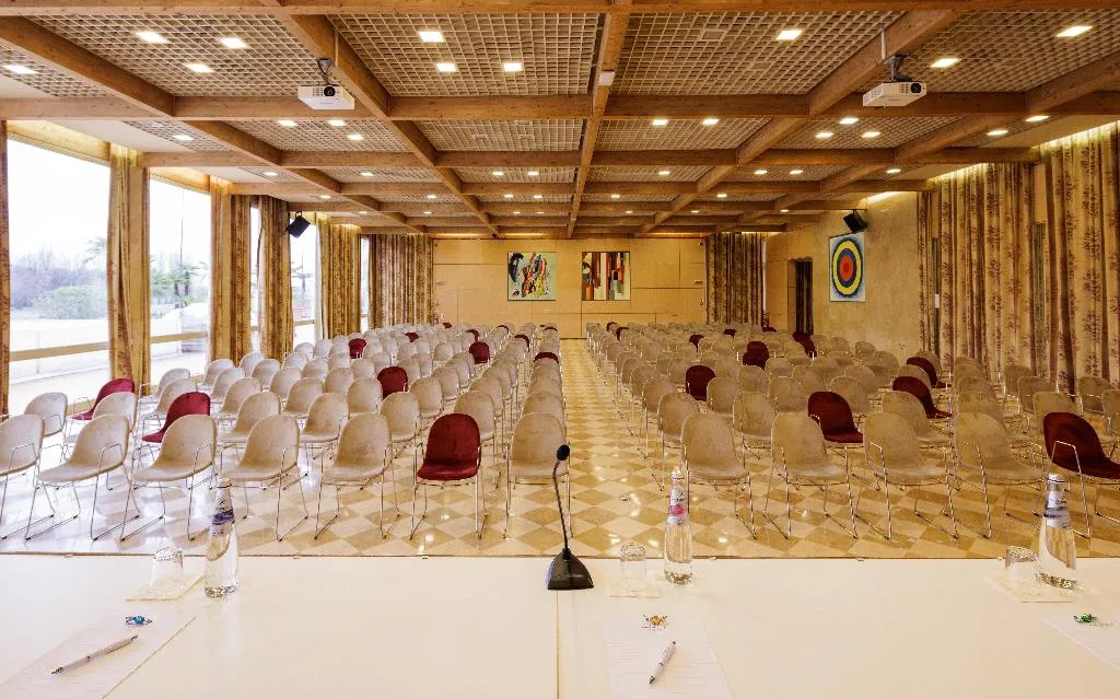 Conferences, Crowne Plaza Padova, Venice