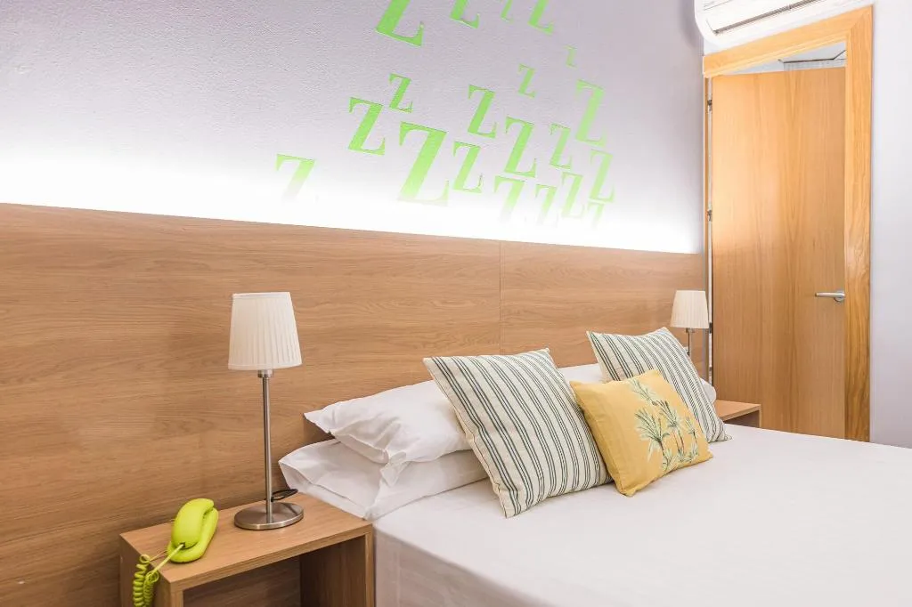 Room, Erba By Pillow, Costa Brava