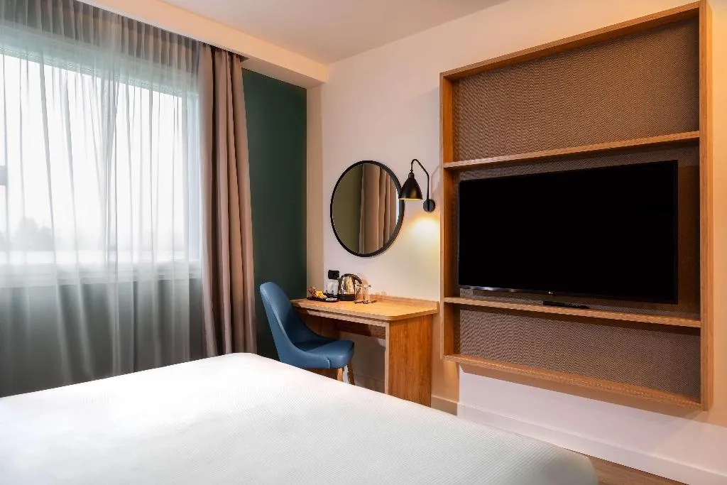 TWIN WITH BALCONY Room, Hilton Garden Inn Milan Malpensa, Milan