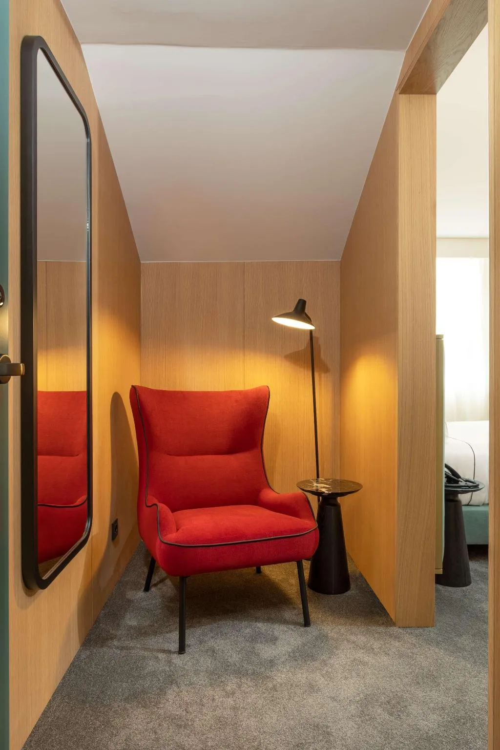 Room GUEST ROOM QUEEN BED Room, Arts Hotel Porto, Tapestry Collection By Hilton, Porto
