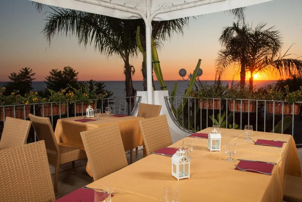 Restaurant, Capizzo, Naples