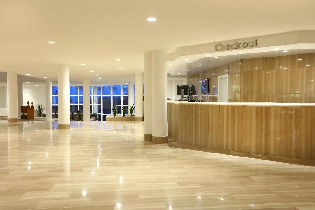 Lobby, Iberostar Waves Playa de Muro, Majorca