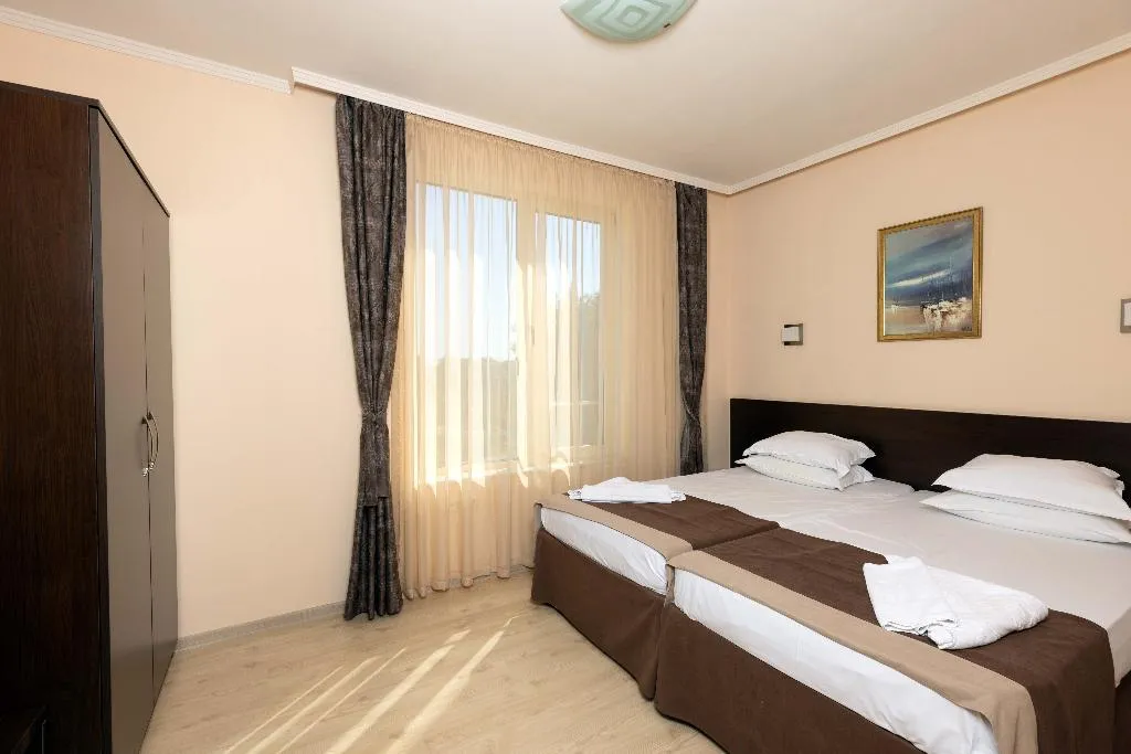 APARTMENT TWO BEDROOMS ONE BATHROOM Room, Rome Palace Deluxe - All Inclusive Premium, Bourgas