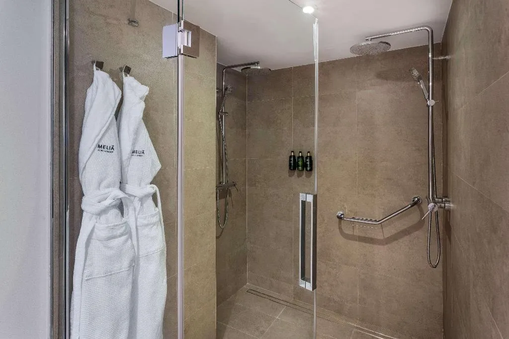 JUNIOR SUITE STANDARD Room, Melia Lebreros, Seville