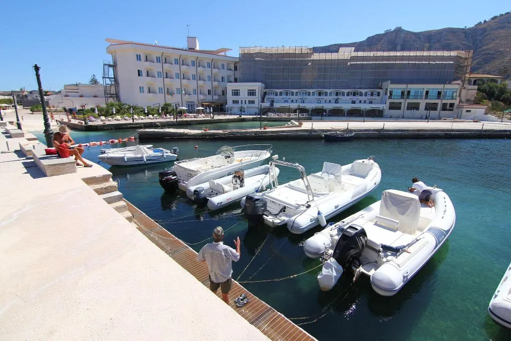 Sports and Entertainment, Tirreno Hotel, Palermo