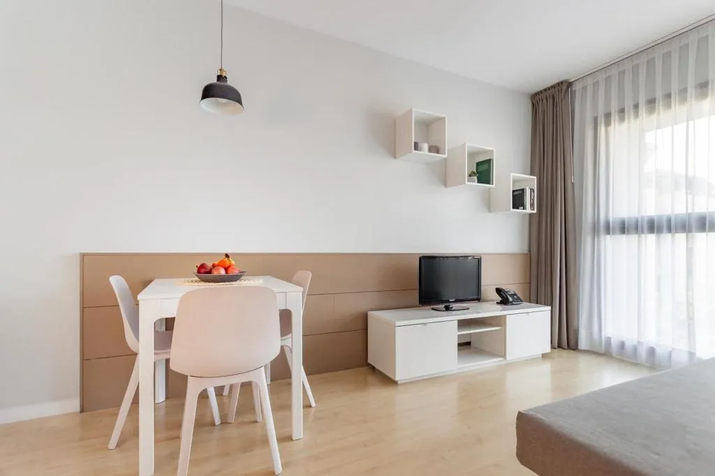 Room, Royal Marina Gardens, Barcelona