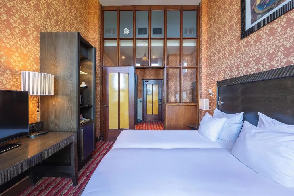 DOUBLE SUPERIOR WITH VIEWS Room, Grand Hotel Amrâth Amsterdam, Amsterdam