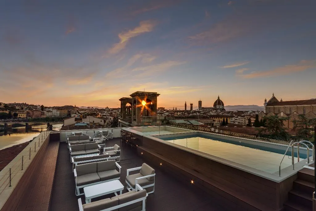 Terrace, Plaza Lucchesi, Florence