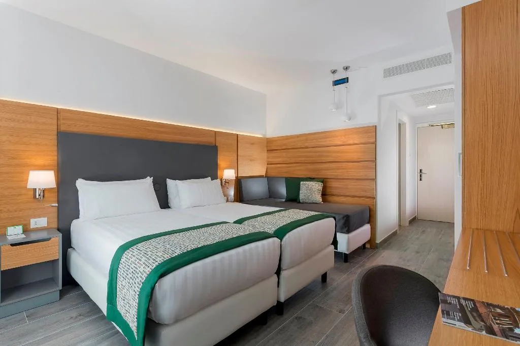 TWIN PREMIUM Room, Holiday Inn Naples, Naples