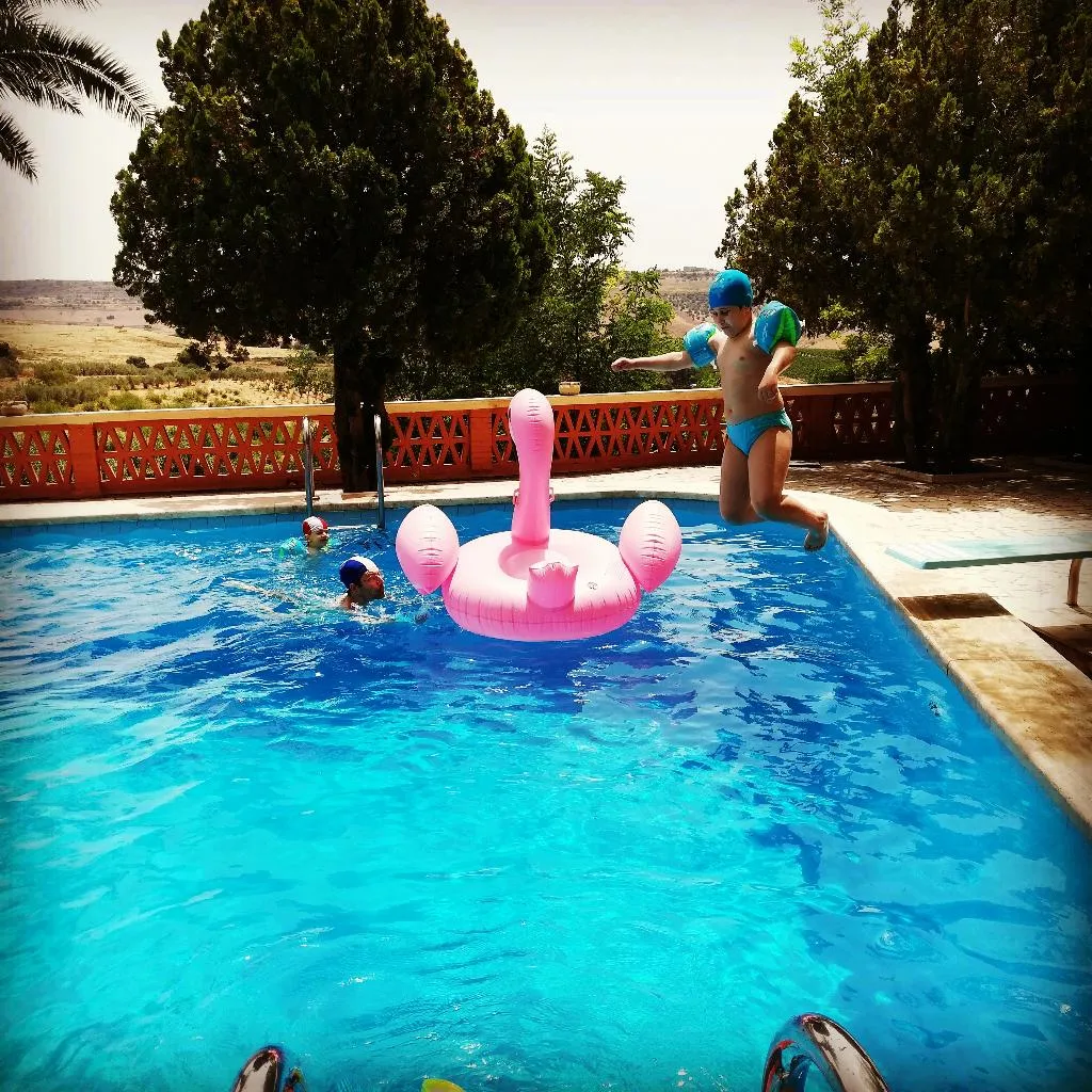 Pool, Colle San Mauro, Catania