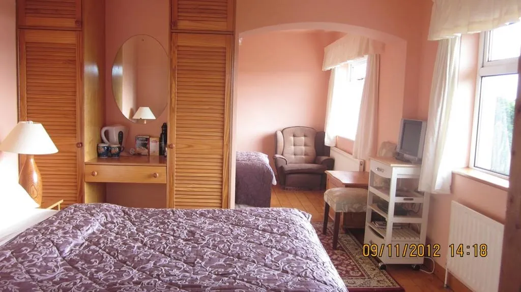 Room, Seafield Farmhouse, Cork
