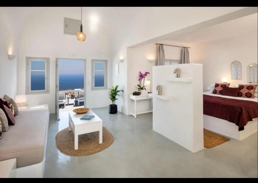 VILLA DELUXE WITH JACUZZI Room, Siete Mares Luxury Suites, Santorini