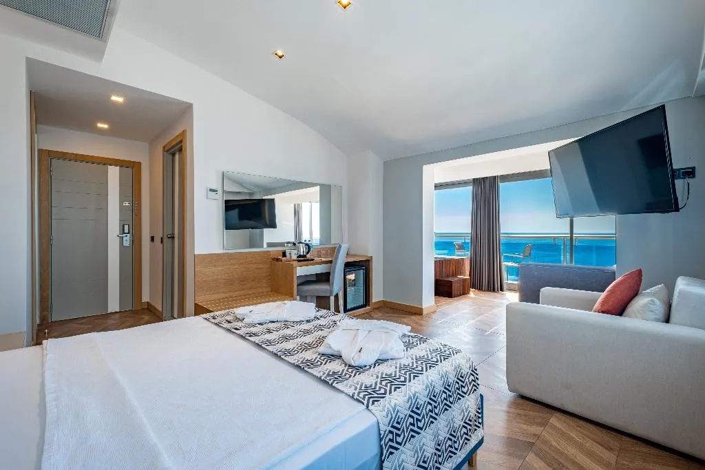 SUITE WITH TERRACE Room, Pearly Hotel & Spa, Antalya