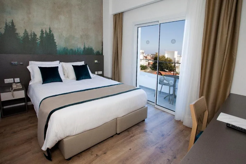DOUBLE SUPERIOR Room, Pefkos Hotel, Cyprus