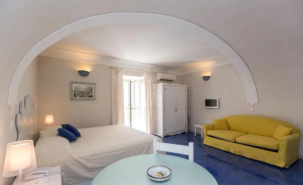Room, Villa La Tartana, Naples