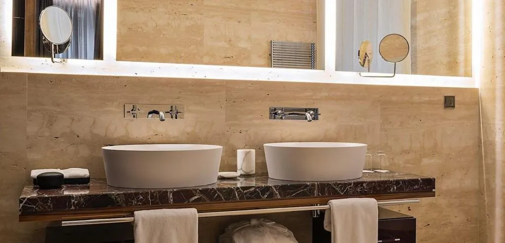 SUITE KING SIZE BED Room, Fendi Private Suites, Rome