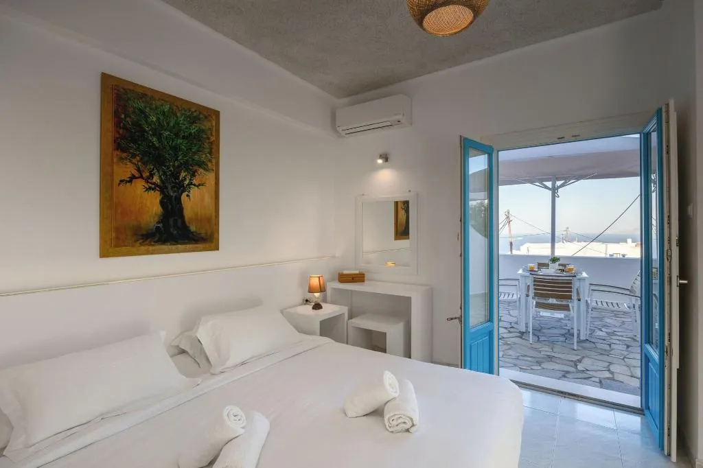 Room, Nevma Suites, Santorini