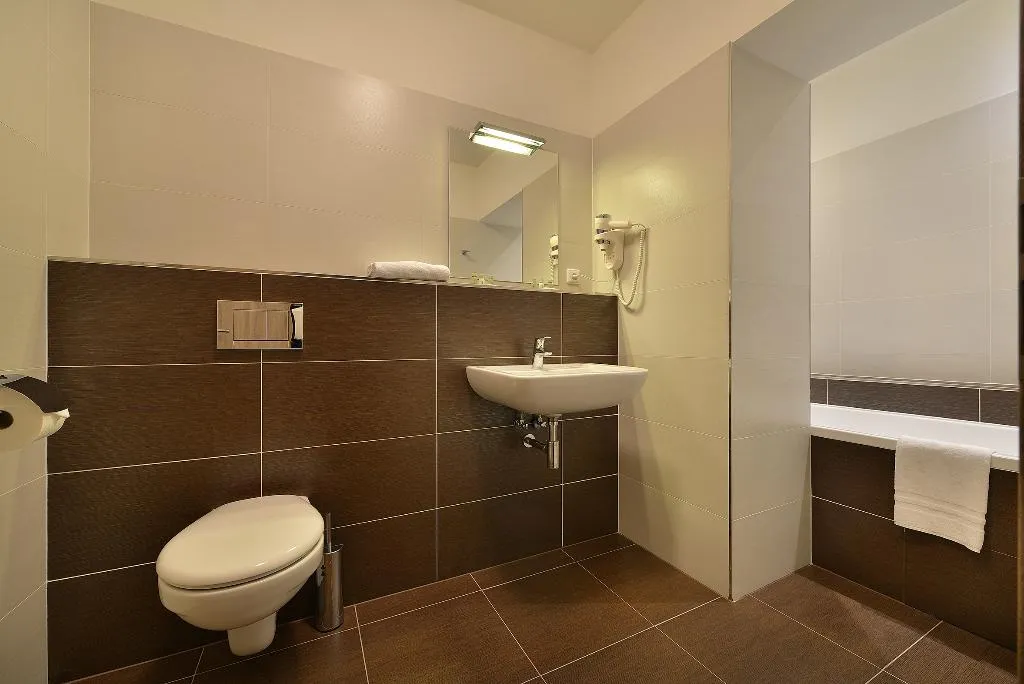 Room, Grand Hotel Zvon, Prague