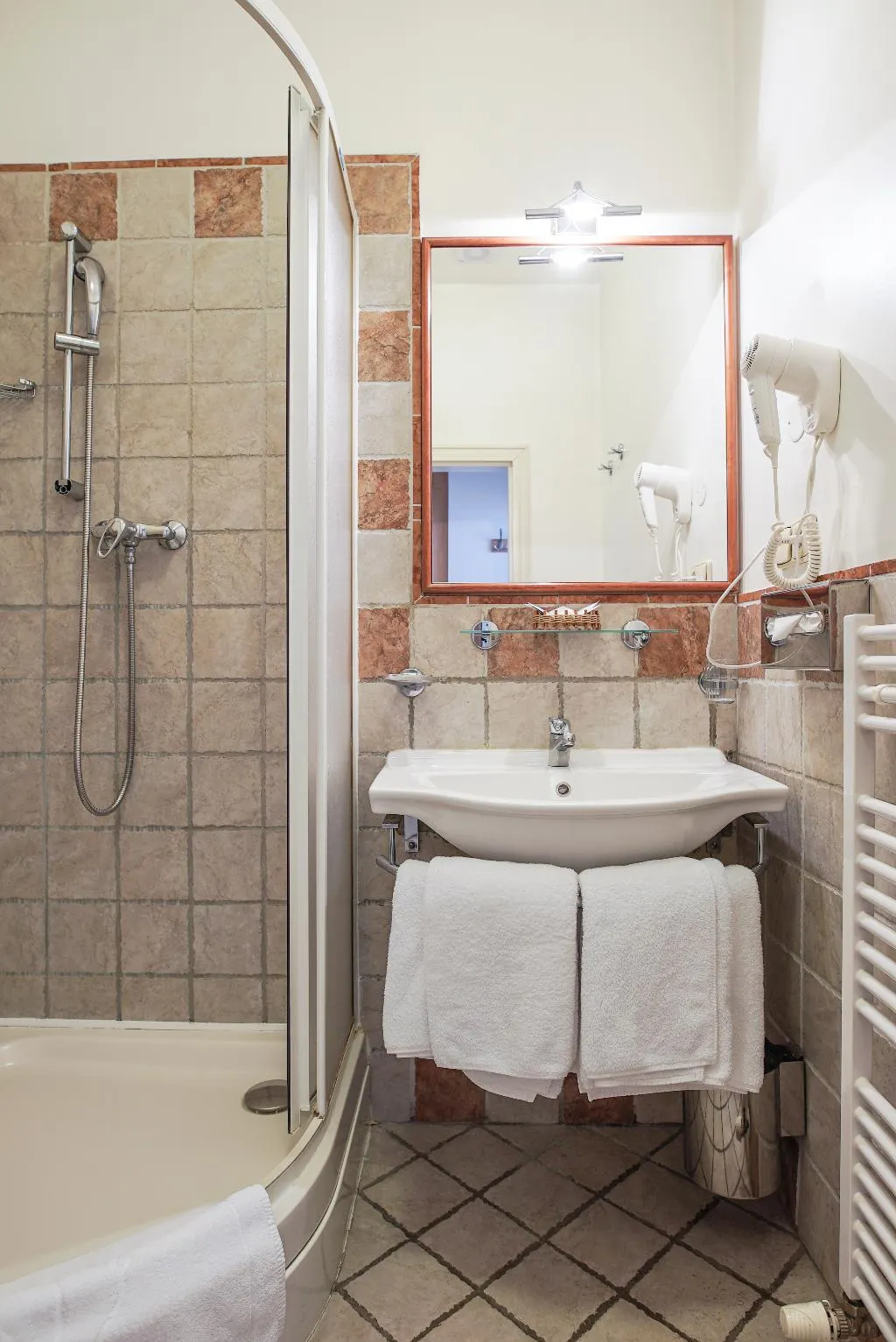 SINGLE STANDARD Room, Hotel Tivoli Prague, Prague