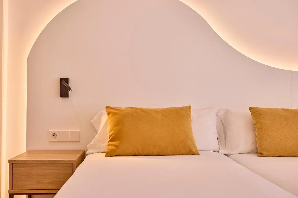 Double or Twin POOL VIEW Room, Universal Hotel Bikini, Majorca