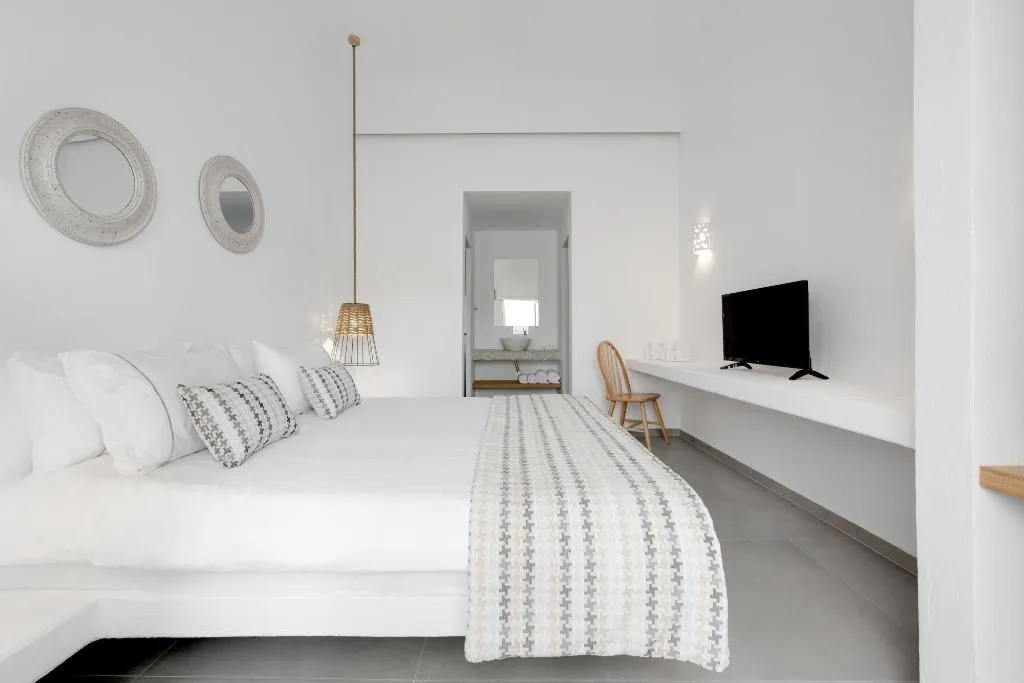 Room, Hotel Eucalyptus, Santorini