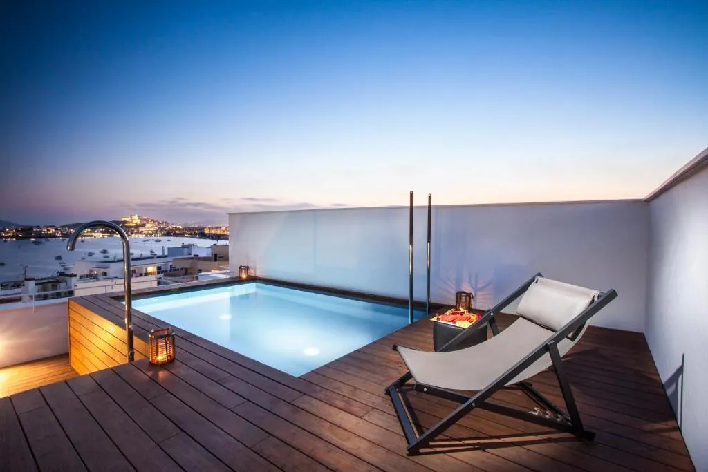 SUITE CAPACITY 3 Room, Ocean Drive Talamanca, Ibiza