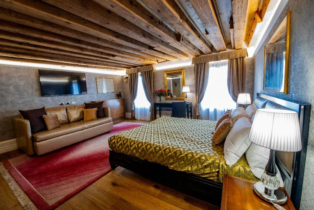 DOUBLE DELUXE Room, EGO' Residence Venice, Venice
