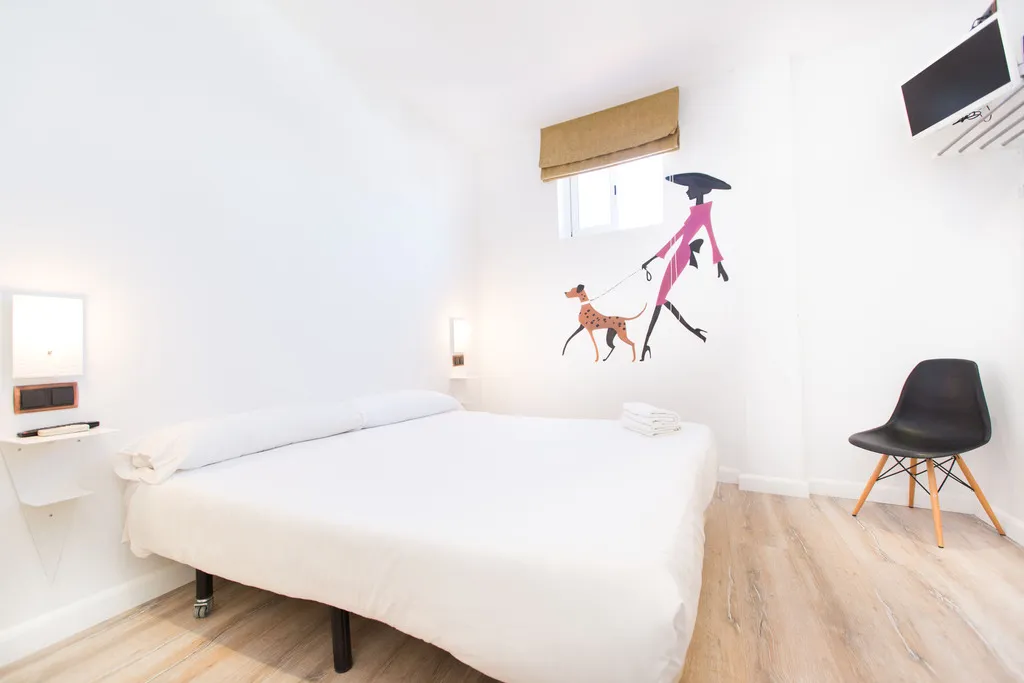 STUDIO SUPERIOR Room, AinB Las Ramblas-Colón Apartments, Barcelona