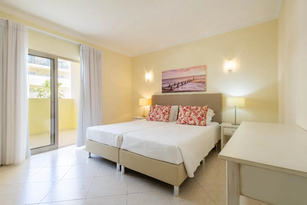 APARTMENT TWO BEDROOMS Room, Vila Marachique - Torralvor, Algarve
