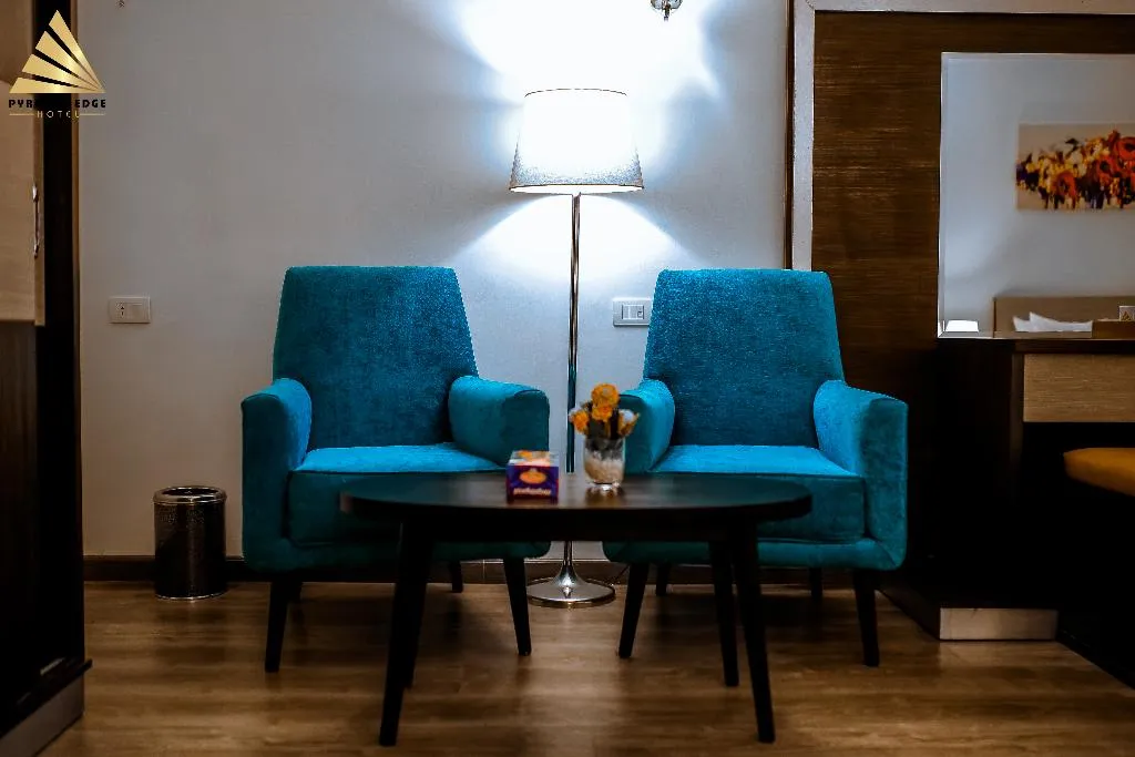 DOUBLE DELUXE ONE BED Room, Pyramid Edge Hotel & Exclusive Pyramids View Roof, Cairo