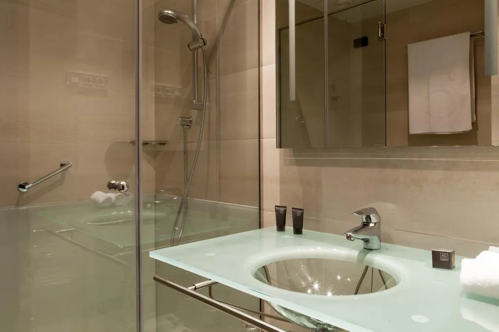 Room, AC Barcelona Irla, Barcelona