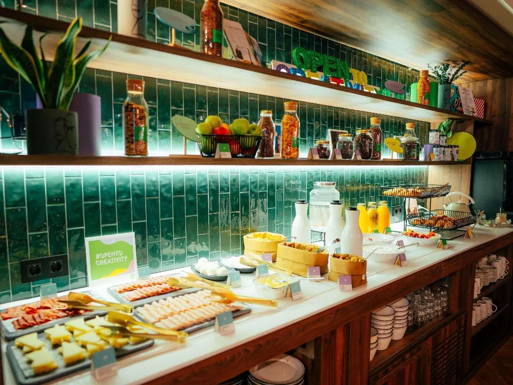 Sports and Entertainment, Ibis Styles Madrid Centro Maravillas, Madrid