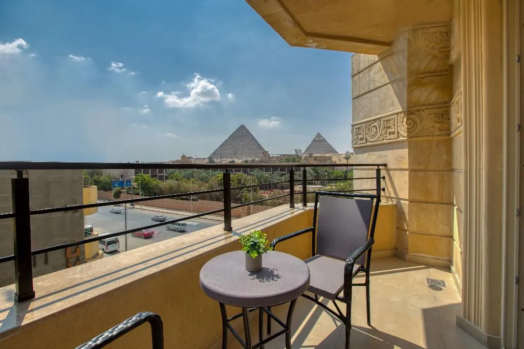 JUNIOR SUITE CAPACITY 1 Room, Nozol Pyramids Hotel & SPA, Cairo